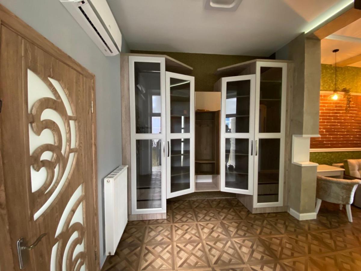 Apartment On Balabana Street Lviv Bagian luar foto