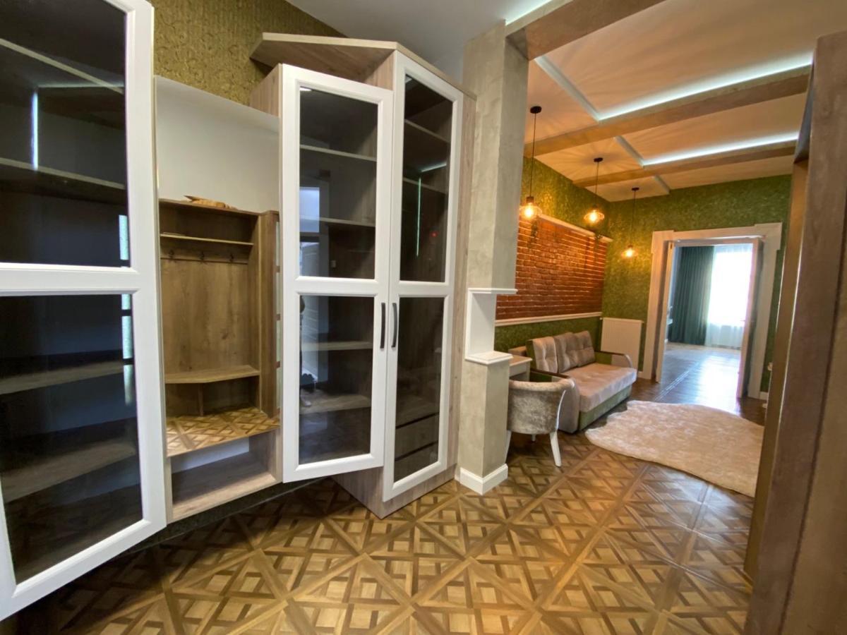 Apartment On Balabana Street Lviv Bagian luar foto