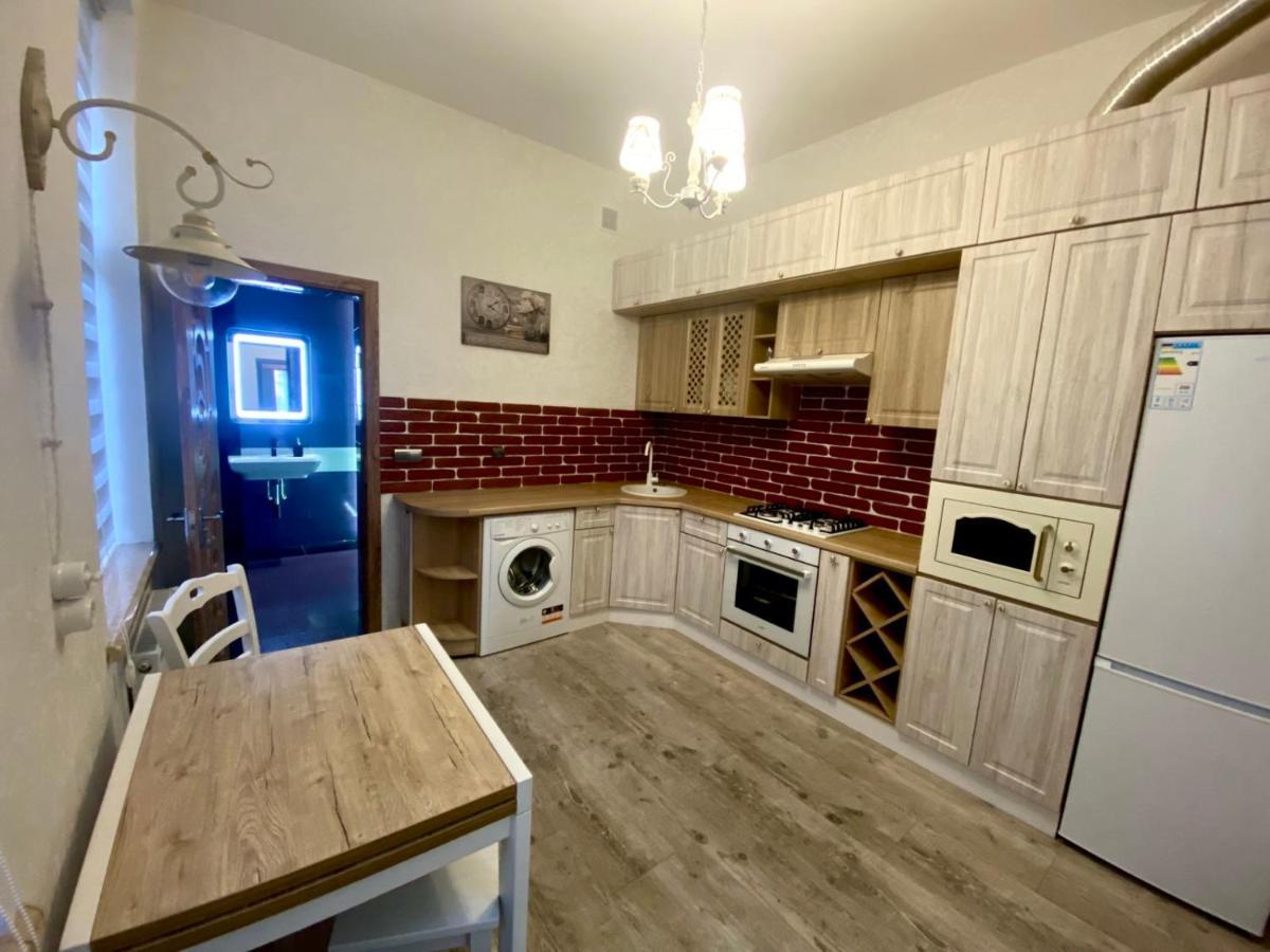 Apartment On Balabana Street Lviv Bagian luar foto